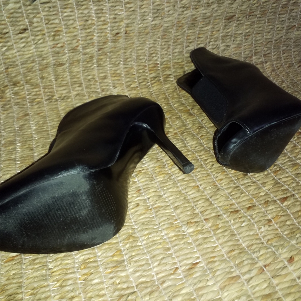 Guess Open Toe Bootie - image 4